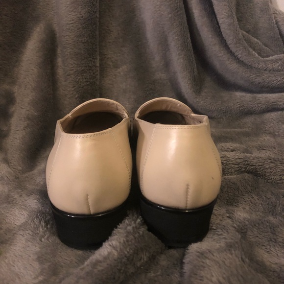 ❗️Salvatore Ferragamo Loafers❗️ - Picture 6 of 8